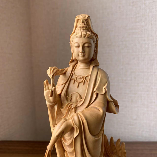 Amazon.co.jp: 仏像 観音菩薩像 観音菩薩 ツゲ 木彫 仏具