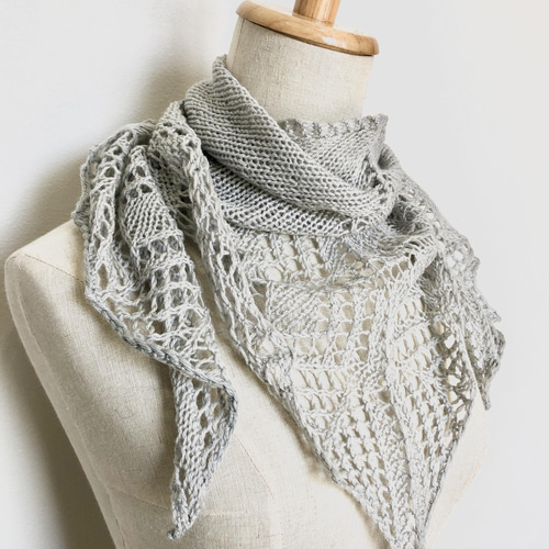 繊細レース三角ショール シルバーグレー メリノウール ストール  