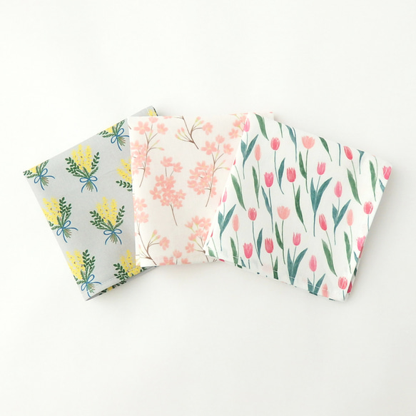 人気の花のコットンハンカチの3枚ギフトセット〈ミモザ・チューリップ・桜〉 1枚目の画像