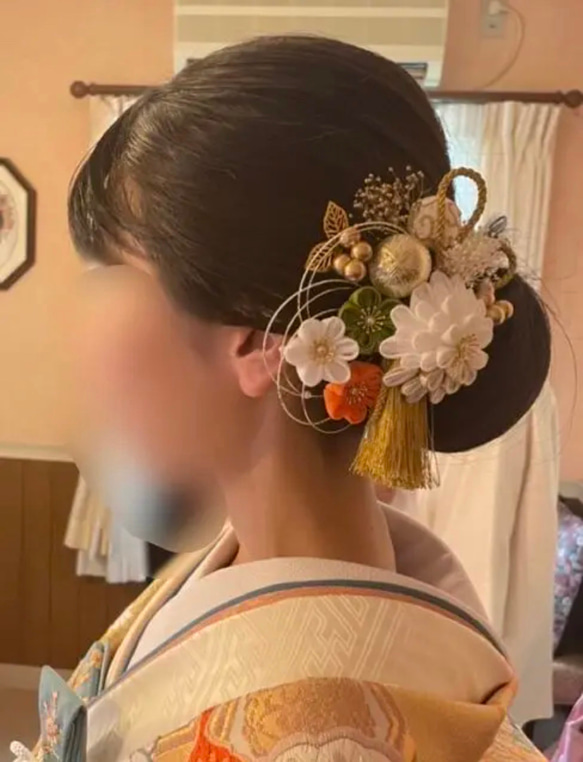【特集掲載】つまみ細工　髪飾り　白×緑×金卒業式　卒業式髪飾り　袴　水引き　成人式用髪飾り　和装　結婚式　色打掛 成人式 5枚目の画像
