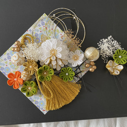 【特集掲載】つまみ細工　髪飾り　白×緑×金卒業式　卒業式髪飾り　袴　水引き　成人式用髪飾り　和装　結婚式　色打掛 成人式 7枚目の画像