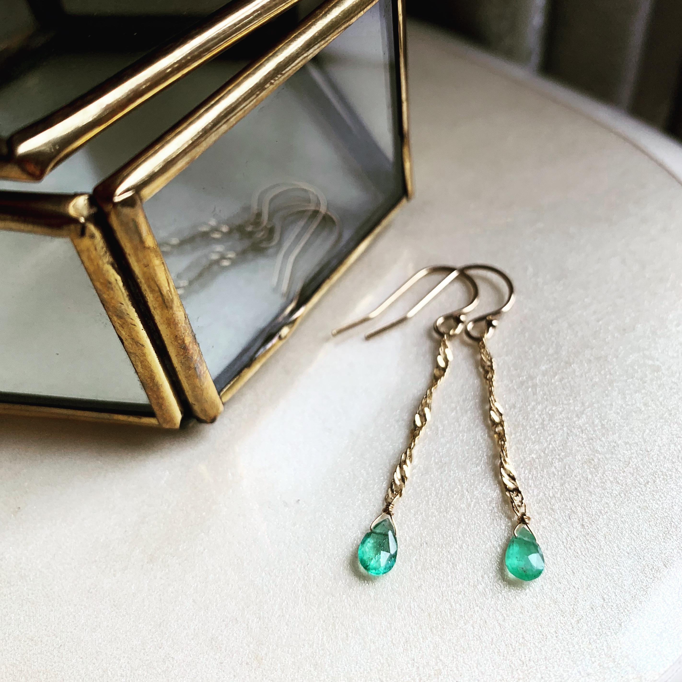 天然石 エメラルドのスウィングピアス 14kgf