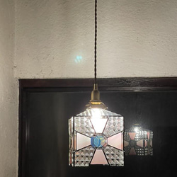 浪漫硝子‐花紋（ステンドグラスの吊りランプ） 6枚目の画像