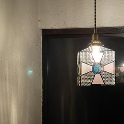 浪漫硝子‐花紋（ステンドグラスの吊りランプ） 5枚目の画像