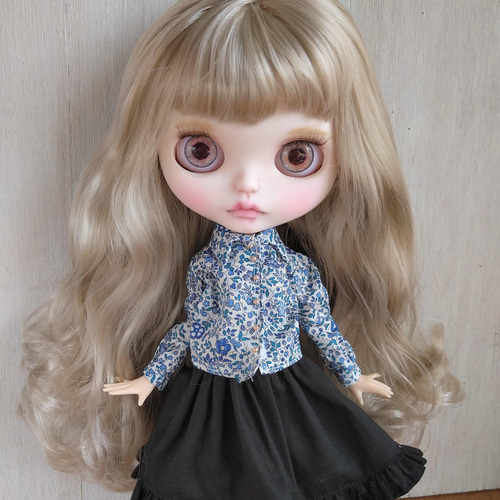 602.※単品※リバティプリント・青の花柄シャツ※ブライスアウトフィット 