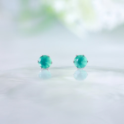 じばにゃん◆水晶/MOP/グリーンオニキス トリプレットストーンピアス グリーンオニキス ピアス のおすすめ人気通販 検索結果｜Creema