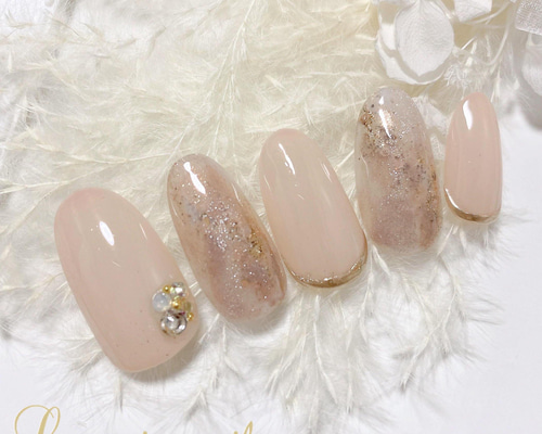 ネイルチップ #111 グリーン天然石 ニュアンス マグネット ぷっくりフラワー ネイルチップ #111 天然石 ニュアンス マグネット ぷっくりフラワー