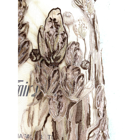 ココアピンク×ブラウン　立体ボタニカル刺繍　１３０cm×約５０cm−60cm 　L2112003 3枚目の画像