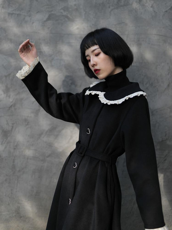 黑色 30%復古羊毛呢娃娃花邊領大衣 復古日系廓形長款少女外套 第6張的照片