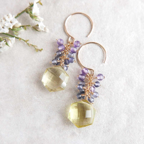 レモンクォーツ、アメジスト、アイオライト パンジーカラーのピアス