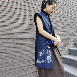 手作りチャイナドレス ブラウス 女性 ファッショナブルな刺繍 袖なし ピュアシルク製 オールハンドメイド一枚のみ#103 4枚目の画像