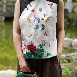手作りチャイナドレス ブラウス 女性 ファッショナブルな刺繍 袖なし ピュアシルク製 オールハンドメイド一枚のみ#104 2枚目の画像