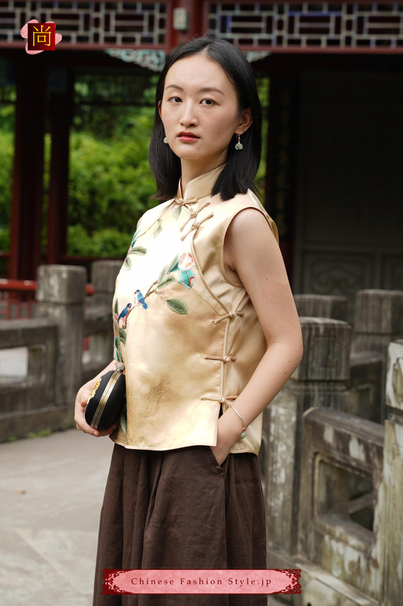 手作りチャイナドレス ブラウス 女性 ファッショナブルな刺繍 袖なし ピュアシルク製 オールハンドメイド一枚のみ#105 3枚目の画像