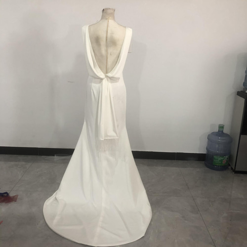 エレガント ホワイト オフショルダー 背中見せ ノースリーブ Aライン  