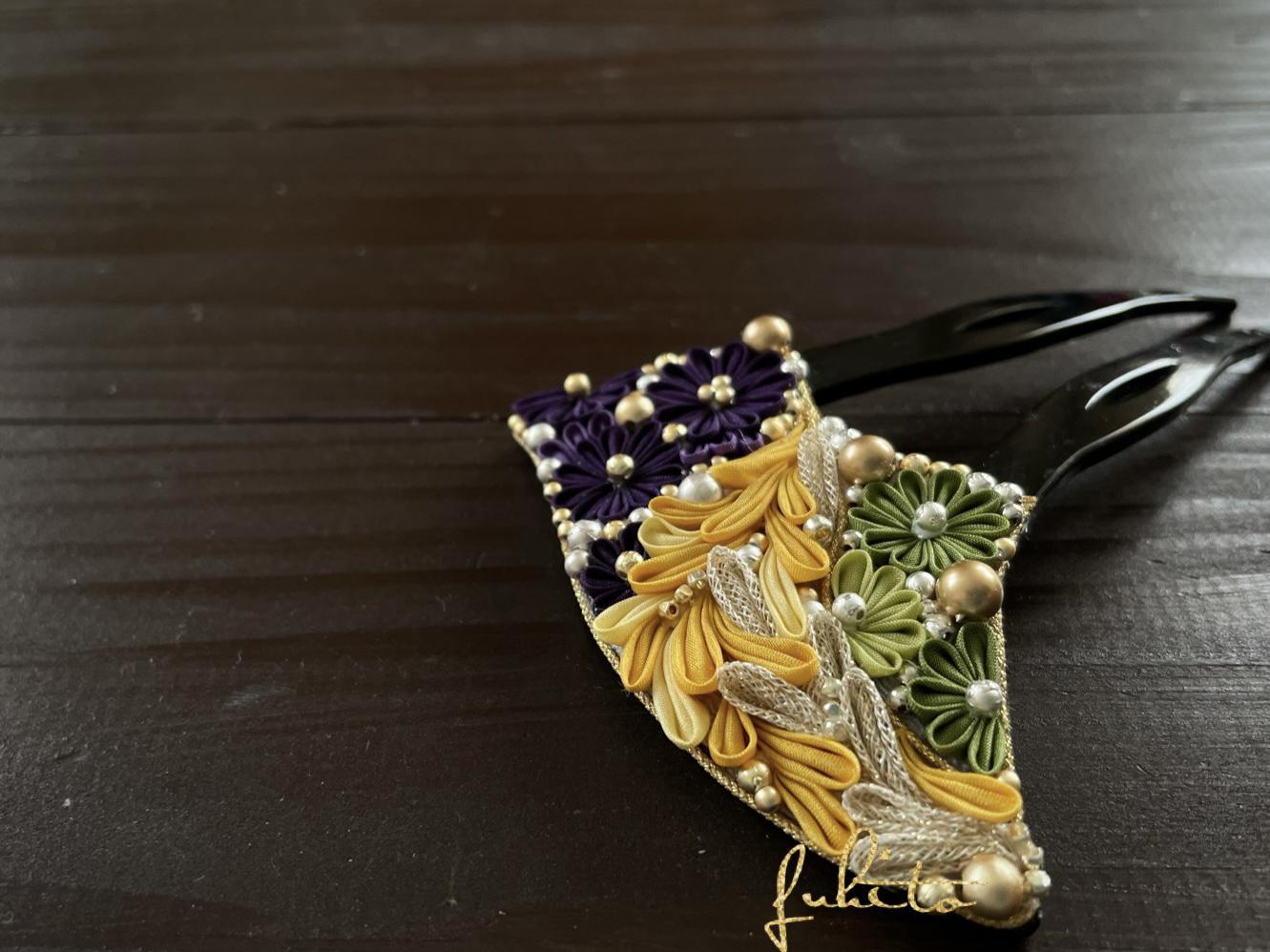 裏面も素敵な　つまみ細工　扇かんざし