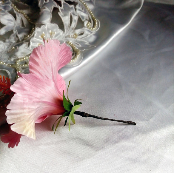 再販！ピンクハイビスカスの髪飾り２つセット　結婚式・披露宴・入学式・卒業式・習い事の発表会におすすめ 5枚目の画像