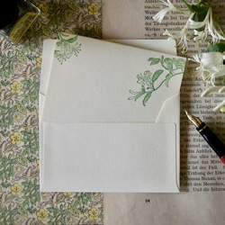 【小さい花のメッセージカード】スイカズラ/ カード1枚+封筒1枚 / 活版印刷 3枚目の画像