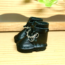 革細工　厚底チェーンブーツ　miniature  boots. 2枚目の画像