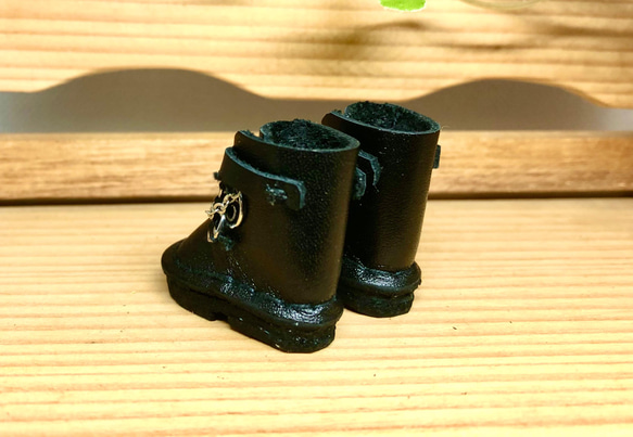 革細工　厚底チェーンブーツ　miniature  boots. 3枚目の画像