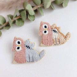 フクロウと猫の刺繍ブローチ 2枚目の画像