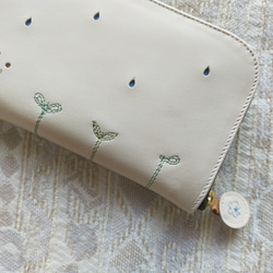 刺繍革財布『LIFE』IVORY×青（牛革）☆スリムタイプ☆ラウンドファスナー型 10枚目の画像