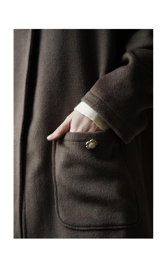 ブラウン30％ウールソフトワクシーアウトラインコートフラワーガールボタンポケットミドル丈秋冬コート 9枚目の画像