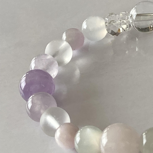 優しい波動で幸運へと導く/ラベンダーアメジスト/ムーンストーン