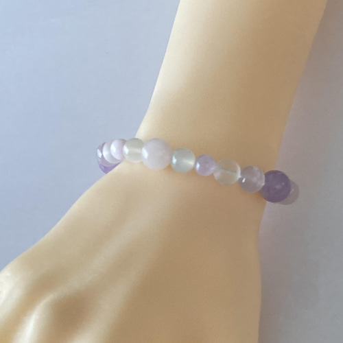 優しい波動で幸運へと導く/ラベンダーアメジスト/ムーンストーン