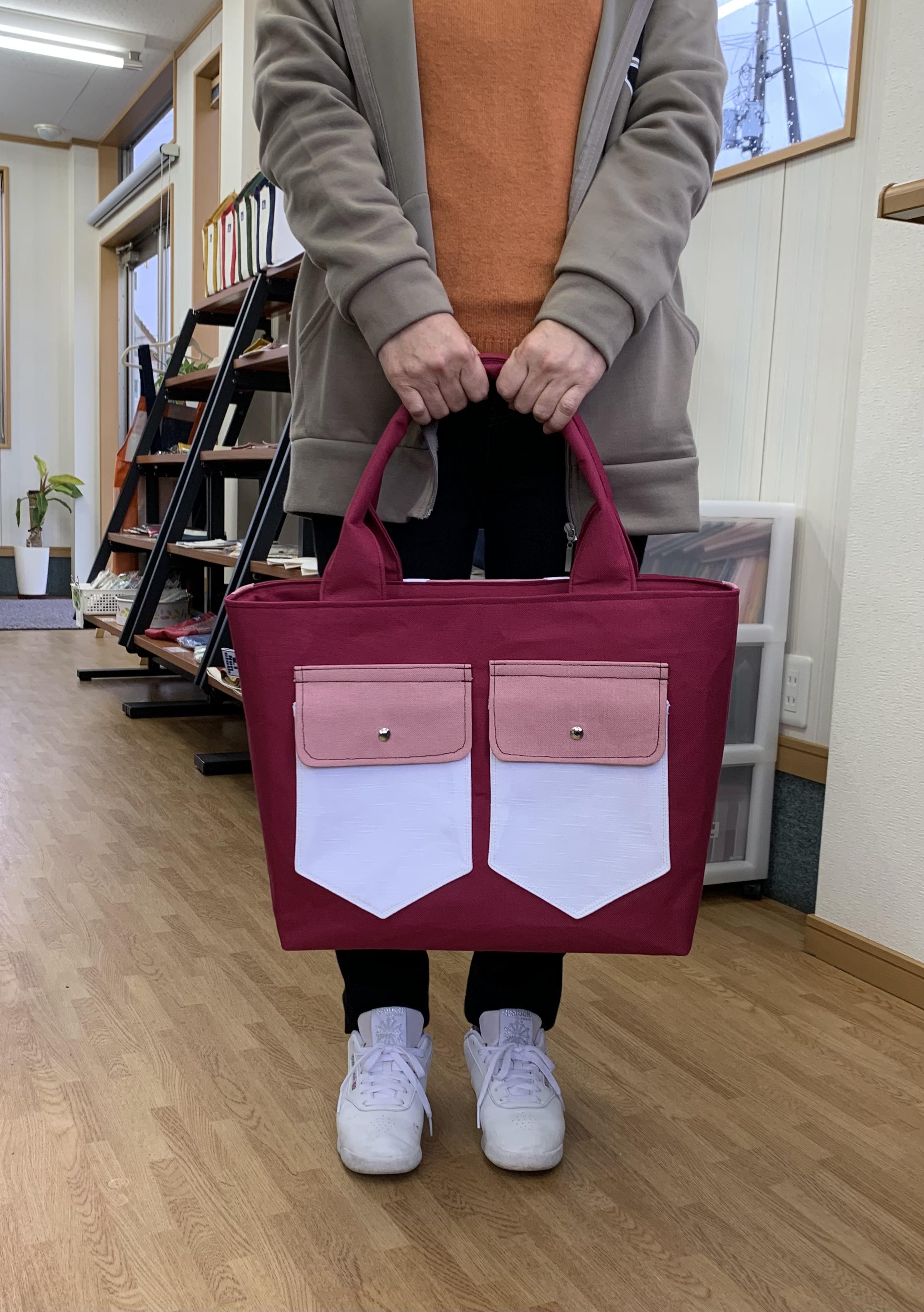 V  LINE バッグ　エンジ＆ピンク　フラップポケット