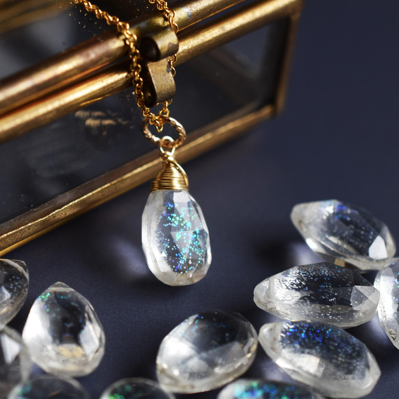 半額SALE【限定数のみ】シュワシュワ炭酸水　クリスタル　トリプレット　サージカルステンレスネックレス40cm 1枚目の画像