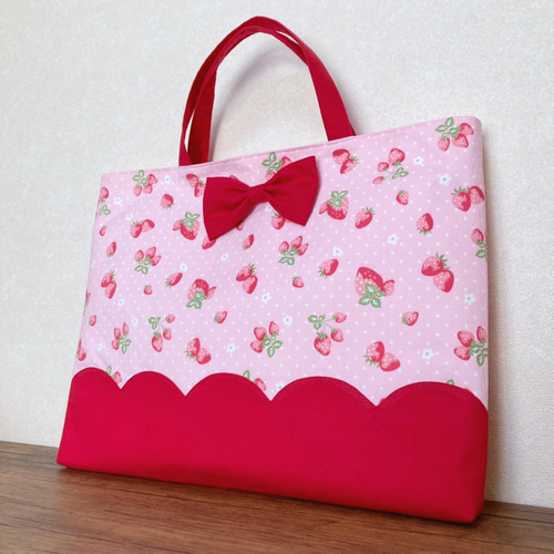 レッスンバッグA4◎ いちご 水玉 スカラップ スクールバッグ