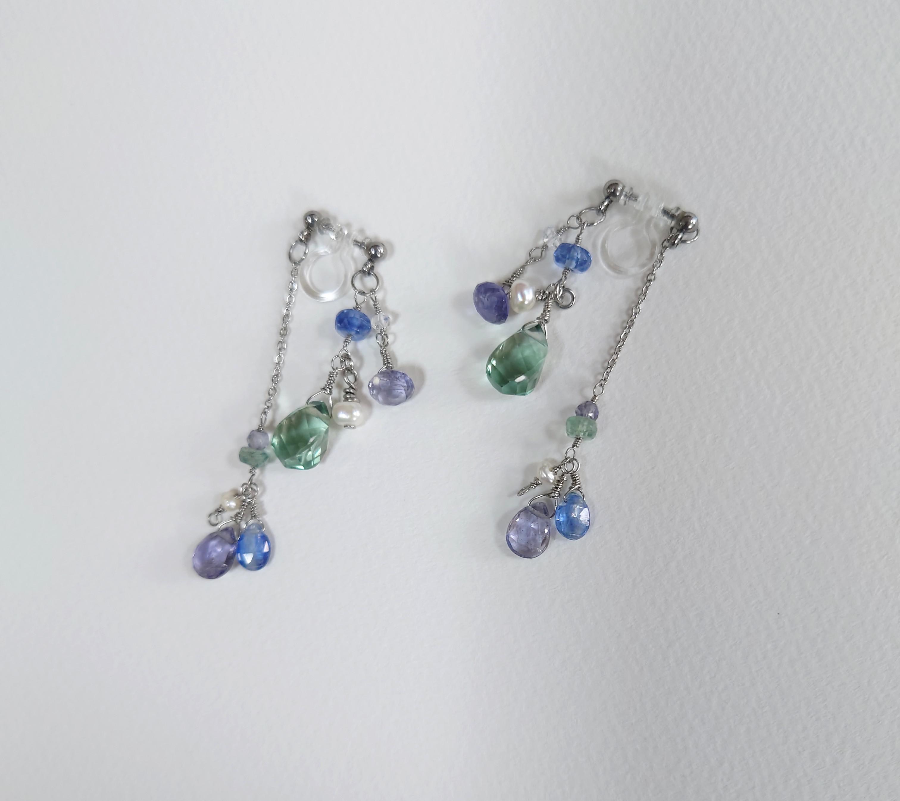 サージカルステンレスluxe✨グリーンフローライトやカイヤナイなどブルーグリーン天然石のピアス風両カンイヤリング