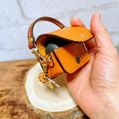 JW Anderson イヤホンケース ワイヤレスイヤホン ケース＊本革かわいい手縫いケース＊LinkBuds