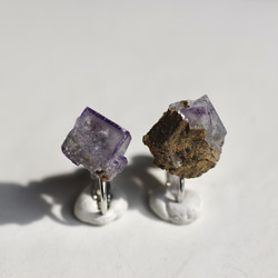 【049 Fluorite Fest】 ヤオガンシャン フローライト 鉱物原石 イヤリング 天然石 アクセサリー 4枚目の画像