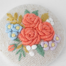 薔薇の花束　刺繍ブローチ　【受注製作】 2枚目の画像