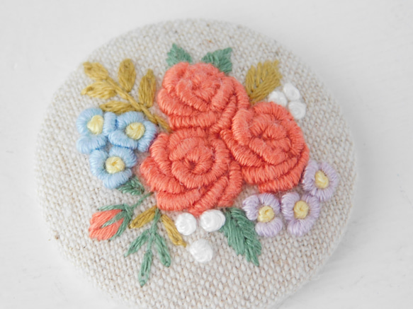 薔薇の花束　刺繍ブローチ　【受注製作】 2枚目の画像