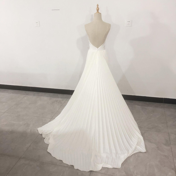 大人気上昇 ウエディングドレス オンショルダードレス ロングトレーン  