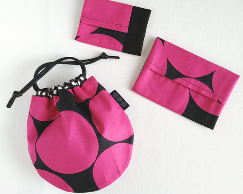 親子 で お揃い ！コロン と まあるい 巾着ポーチ と ポケット