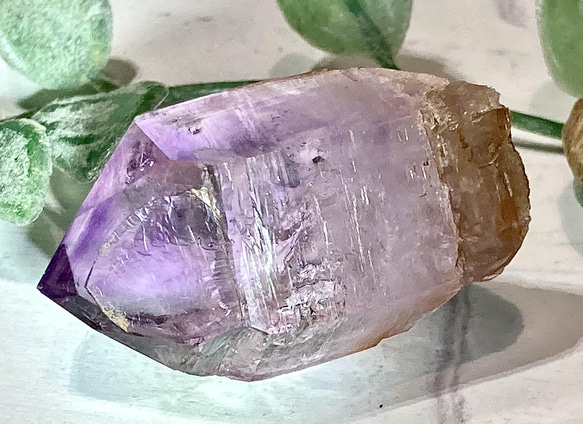 女神が宿る紫水晶✨　虹入り　ベラクルス アメジスト　ラフストーン　原石 4枚目の画像