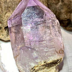 女神が宿る紫水晶✨　虹入り　ベラクルス アメジスト　ラフストーン　原石 3枚目の画像