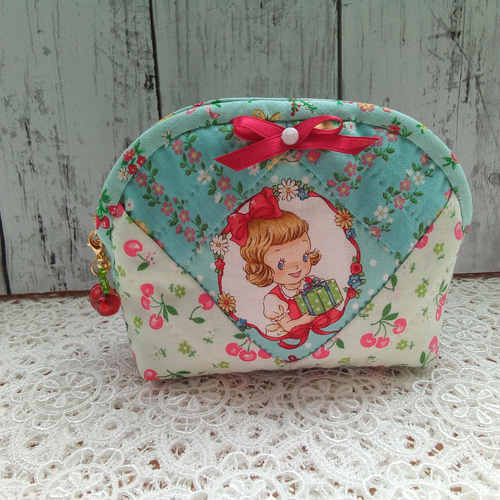 ☆キルトゲイト☆マーガレット&ソフィーのパッチワークポーチ  