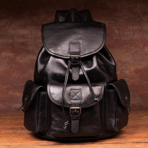 Black Leather本革バックパック トップレイヤー 植物タンニン