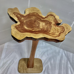天然木　カイズカイブキ　サイドテーブル　一点物　手造り 3枚目の画像