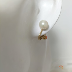 あこや本真珠（日本産）のネジバネ式イヤリング 8枚目の画像