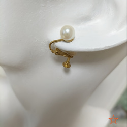 あこや本真珠（日本産）のネジバネ式イヤリング 9枚目の画像
