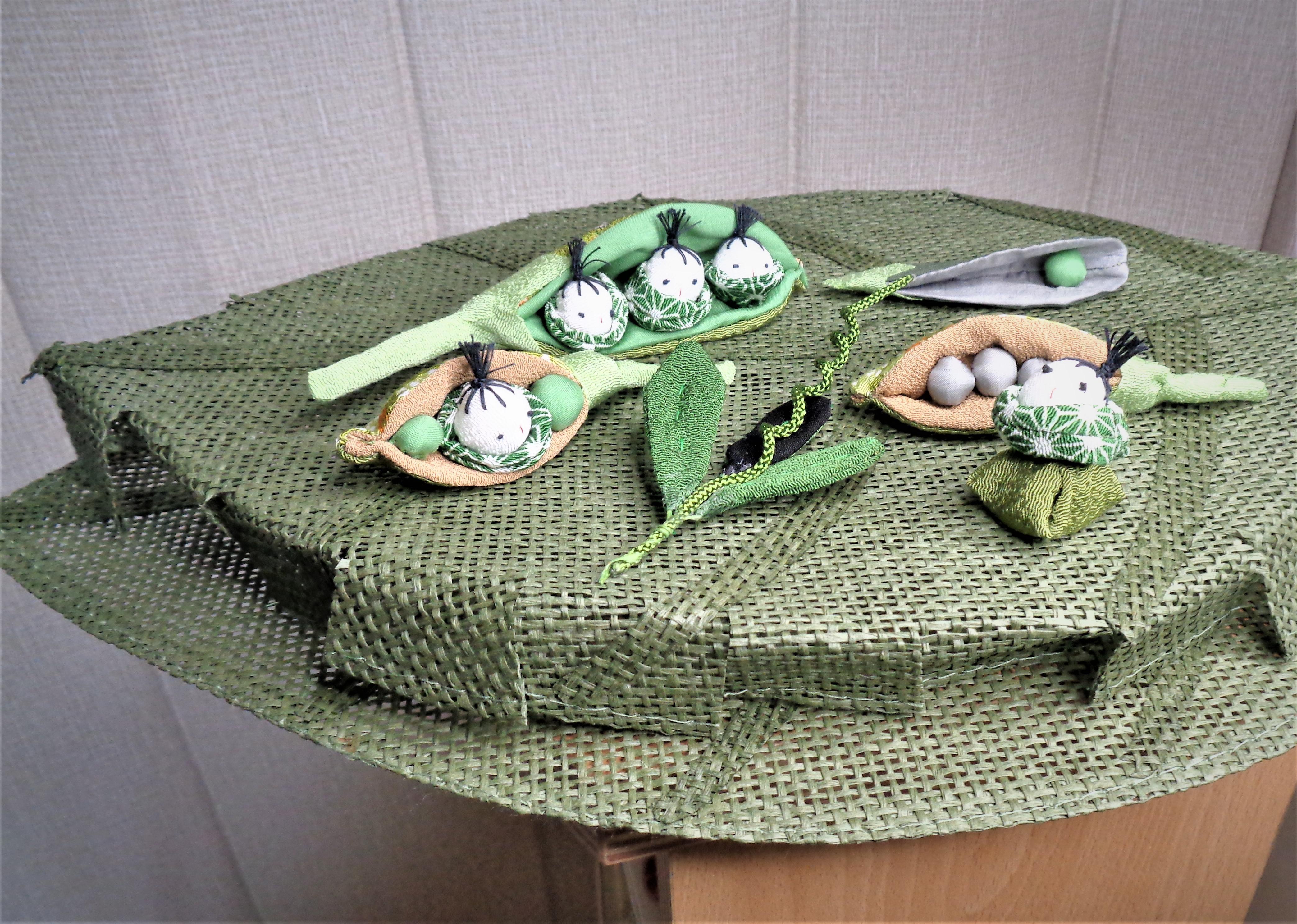 えんどう豆30点セット　ちりめん細工ストラップ　吊るし飾り ちりめん細工ストラップえんどう豆30点セットつるし飾り