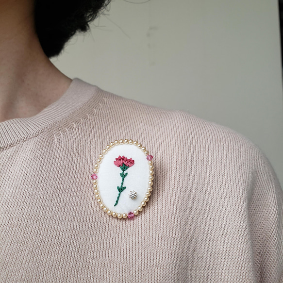 母の日　カーネーション刺繍　華やかイヤリング/ピアス 12枚目の画像