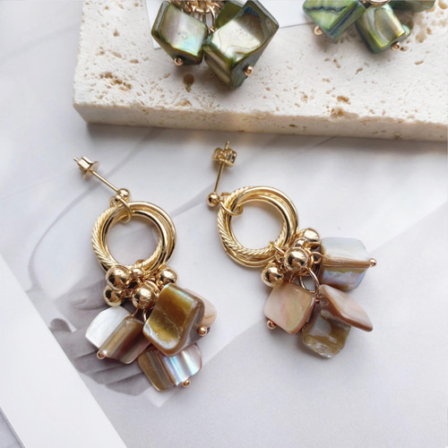 淡水シェル×トリプルサークルピアス/イヤリング⑅*॰ॱ ピアス（その他