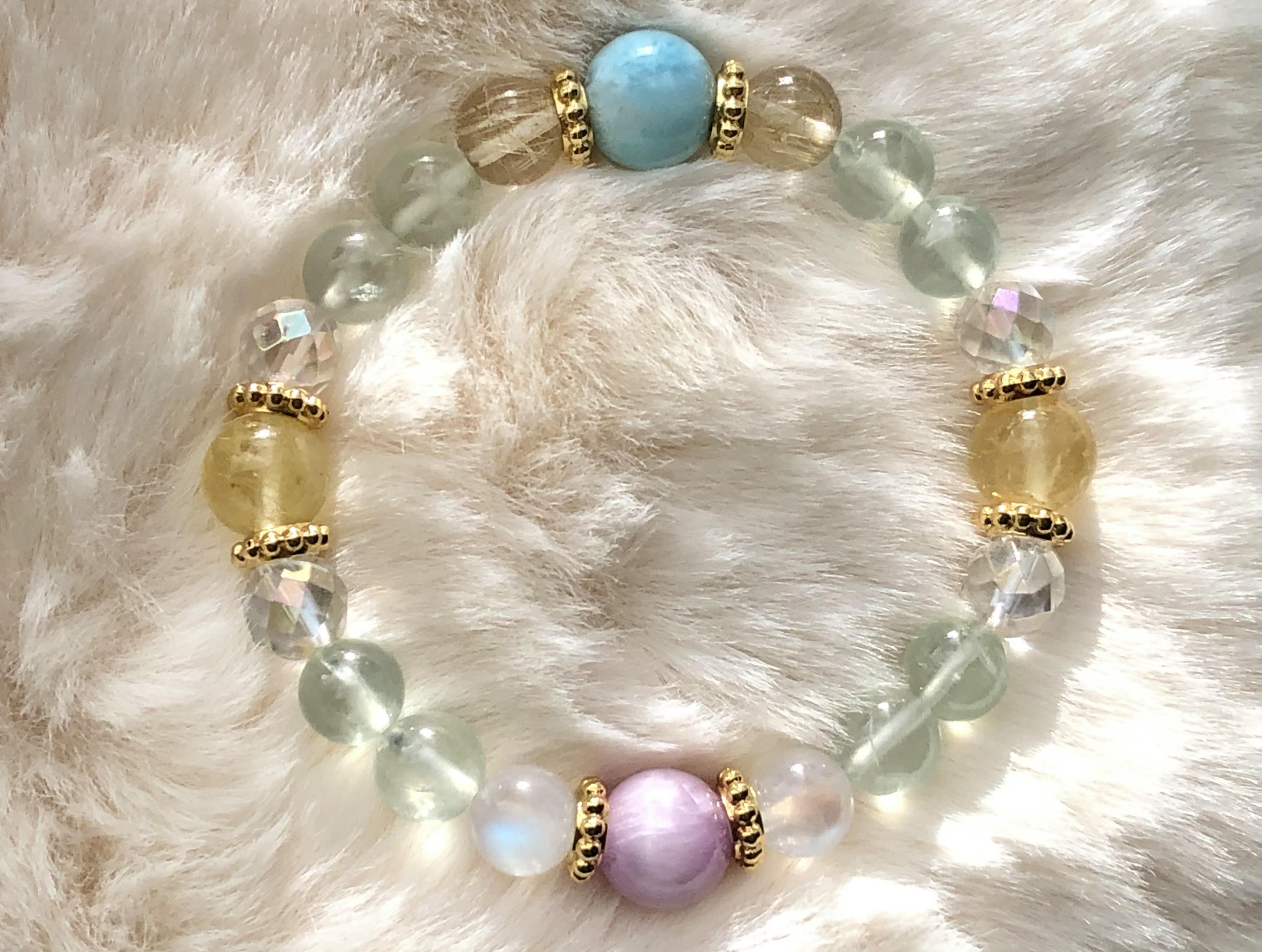 心を軽くして明るい未来へ導くブレスレット