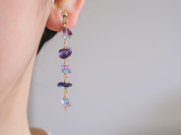 handahófi multi fluorite earring：マルチフローライト　ロングピアス・イヤリング　天然石 10枚目の画像